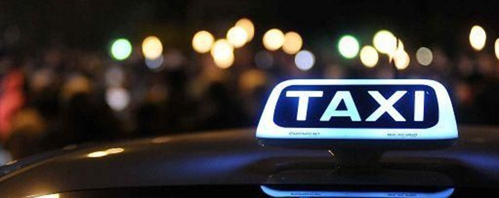 Taxi notturno: a Monza trovarne uno disponibile è un problema
