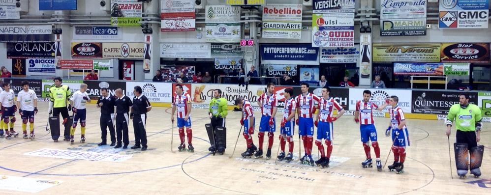 Hockey, il Centemero Monza schierato in pista a Forte dei Marmi (foto Hockey Monza/Stefano Servidio)