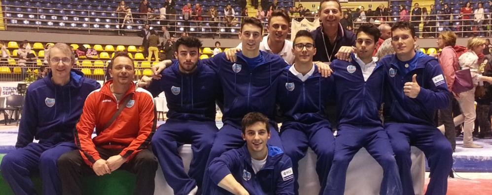 Carate Brianza, la formazione della Pro Carate con l'olimpionico Igor Cassina responsabile tecnico