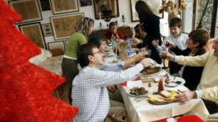 Cenoni e pranzi tra Natale e Capodanno: gli italiani sono tornati a spendere per la tavola