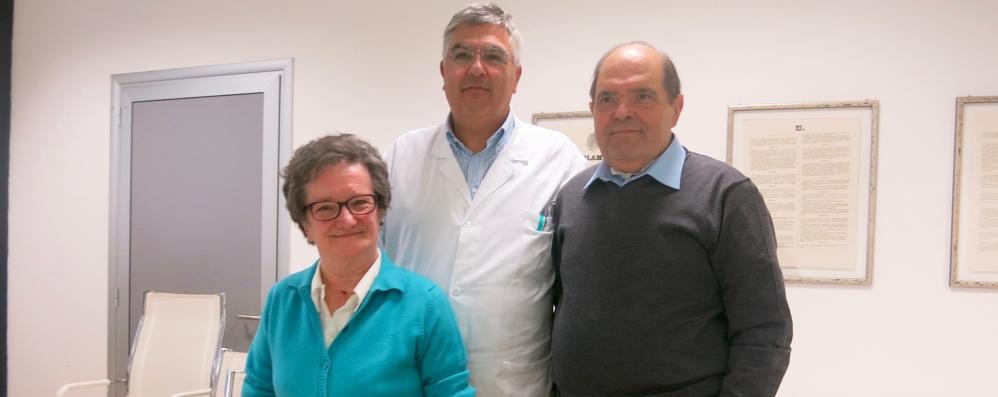 Il dottor Franco Parmigiani con i pazienti Gianna Comi e Antonino Martorana