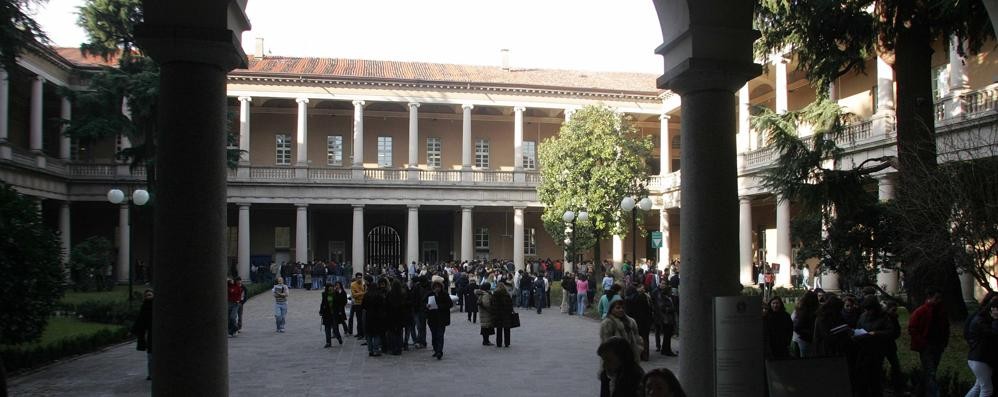 Monza, il liceo classico Zucchi