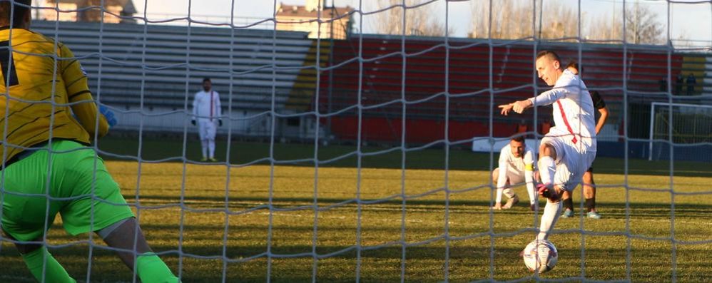 Calcio, il rigore di D’Errico