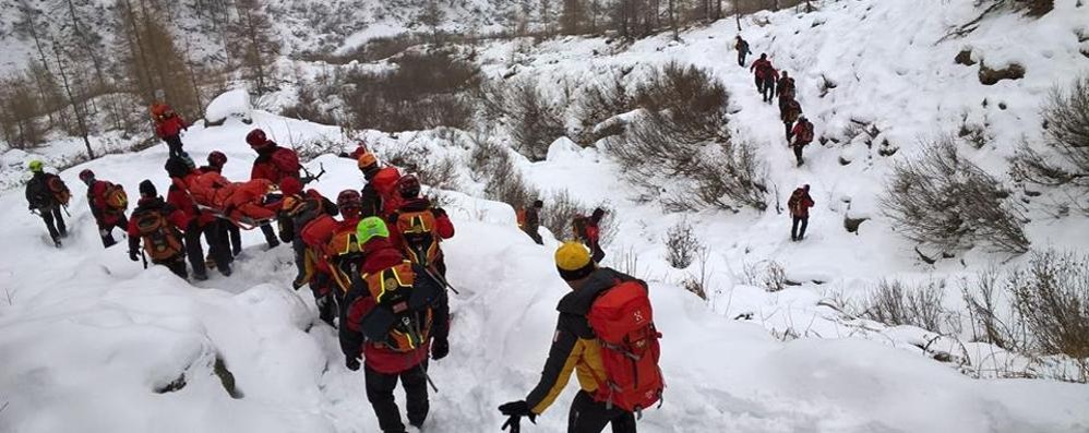 I soccorsi in quota per la donna di Carate Brianza (foto CNSAS)