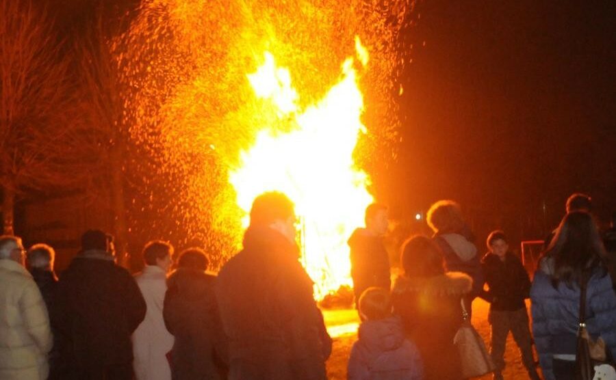 Emergenza smog, Meda spegne il falò di Sant’Antonio (ma non rinuncia alla festa)