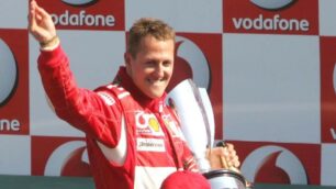 Michael Schumacher sul podio di Monza nel 2006