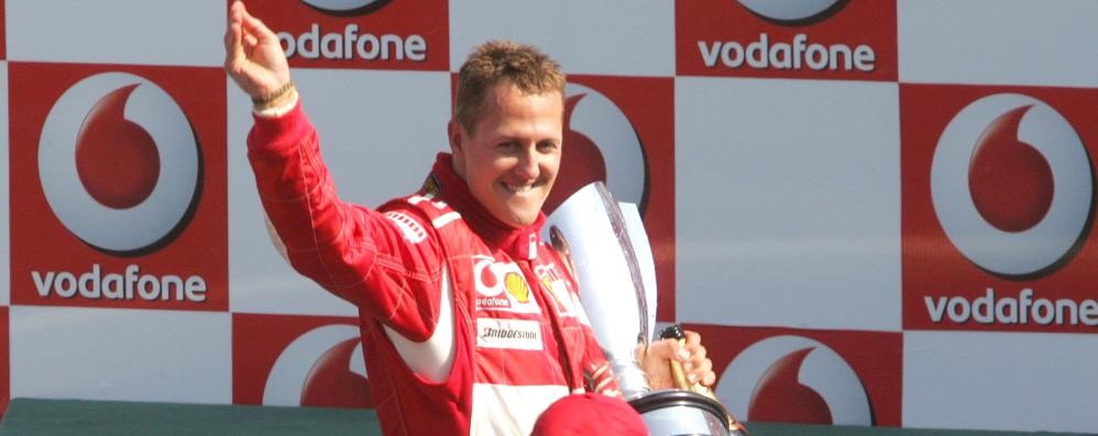 Michael Schumacher sul podio di Monza nel 2006