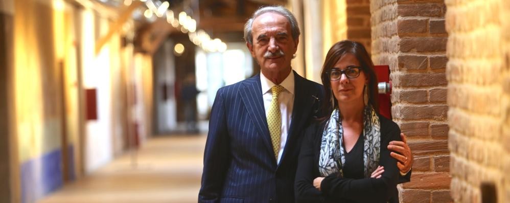 Carlo Edoardo Valli con la direttrice del Triennale design museum Silvana Annicchiarico