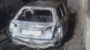 Meda, l’auto bruciata nell’incendio