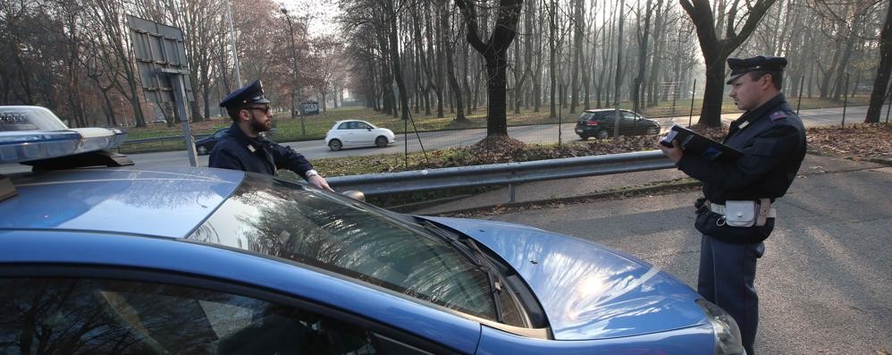 Monza Polizia di stato controlli antidroga boschetti reali
