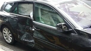 Monza, l’auto coinvolta nell’incidente con l’autoscala dei vigili del fuoco