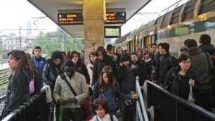 Pendolari alla stazione di Monza