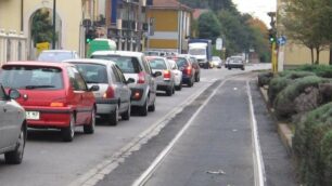 PADERNO-FOTO LAVORI IN ARRIVO-Ikea e Metrotranvia PADERNO- FOTO LAVORI IN ARRIVO - il terreno al confine tra Paderno Dugnano e Cormano dove sorgerÃ  l'Ikea e esempi di degrado della sede tranviaria a Cassina Amata