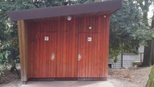 Arcore - I bagni del parco di Villa Borromeo dove si erano appartati i due. Si trovano a due passi dalla centrale via Roma