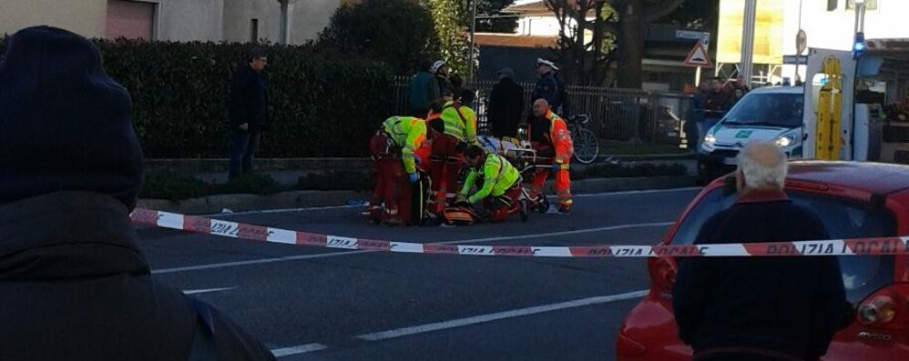 I soccorsi giunta in via Catalani a Giussano