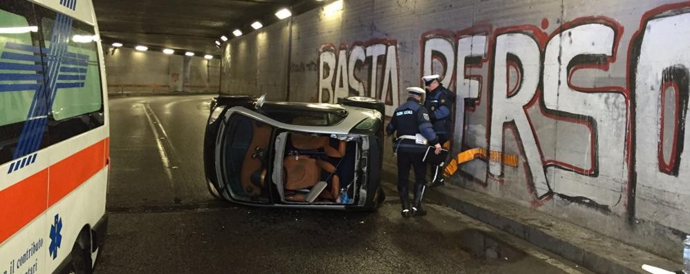 Monza, il ribaltamento nel sottopasso Rota-Grassi