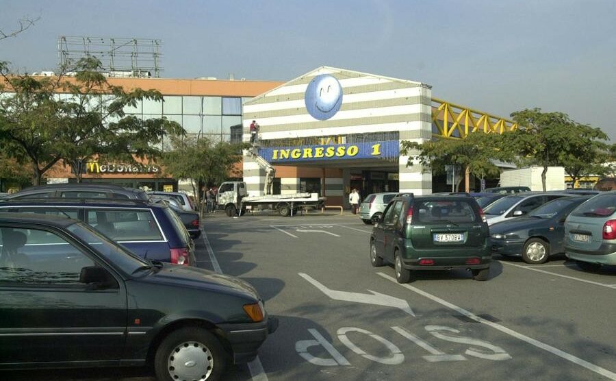 Busnago, ladri nel parcheggio del centro commerciale: tre arresti per furto e ricettazione