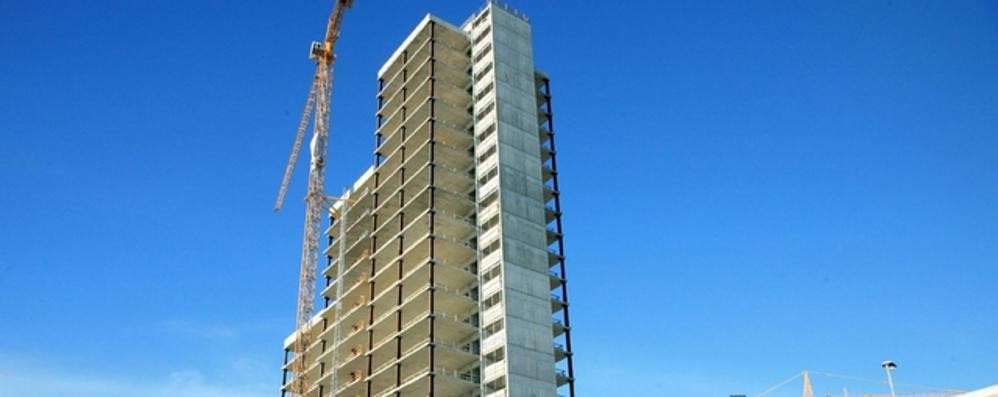 La torre incompiuta di Desio inserita nell’operazione contestata a Rosario Perri