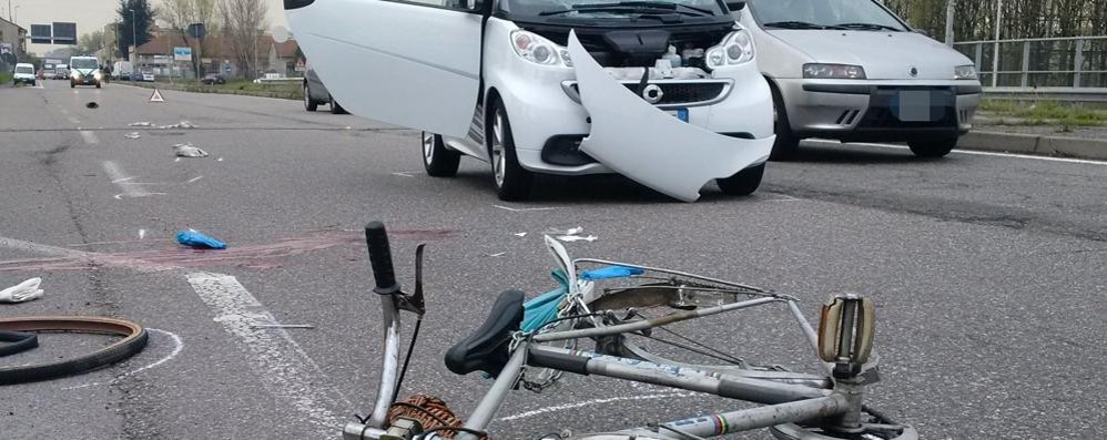 La scena dell’incidente in via Borgazzi a Monza