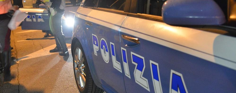 Due arresti della polizia in via Lario