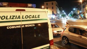 Pugno duro della polizia locale di Monza contro gli ubriachi al volante