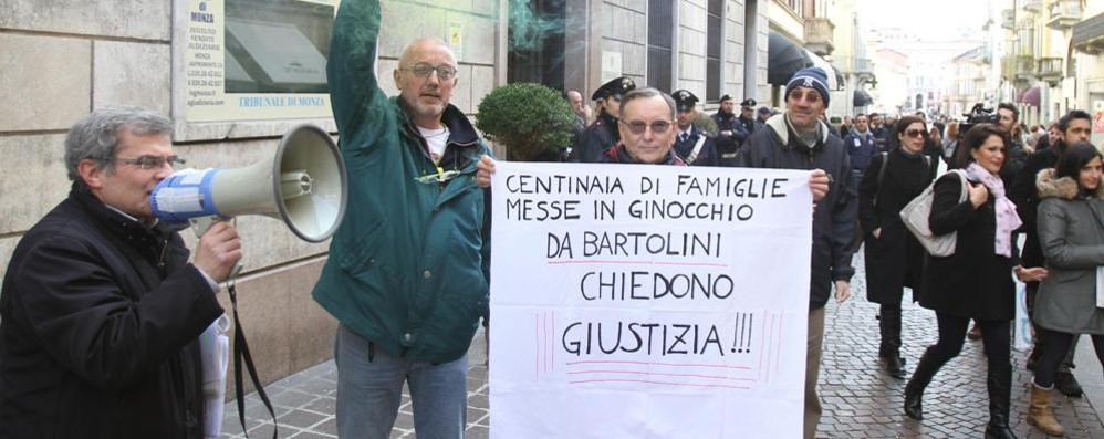 Ex Celestica: una manifestazione davanti al tribunale di Monza