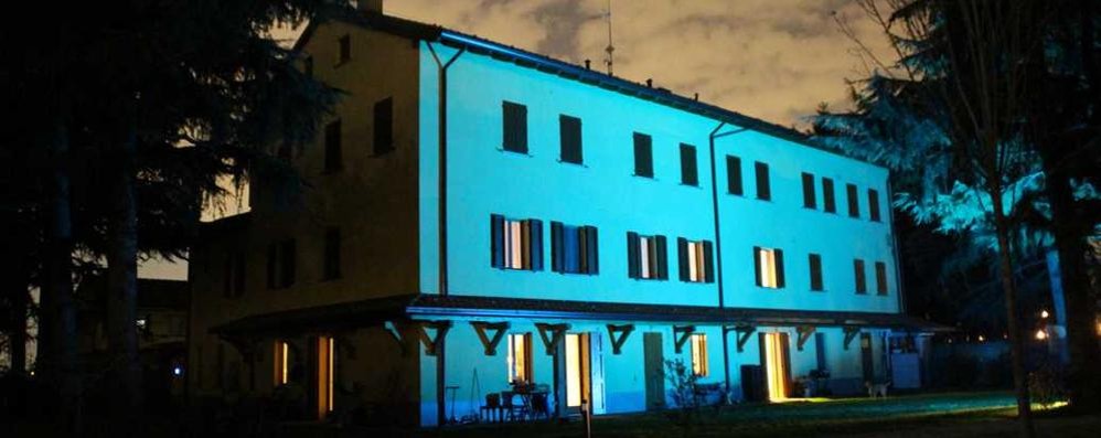 Vimercate: le Torri bianche si colorano di blu, per la lotta all’autismo
