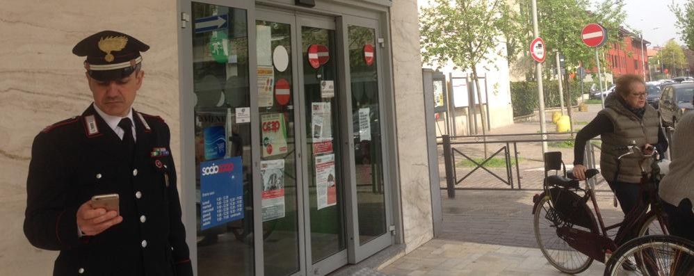 La rapina al supermercato Coop di Villasanta (foto Valeria Pinoia)