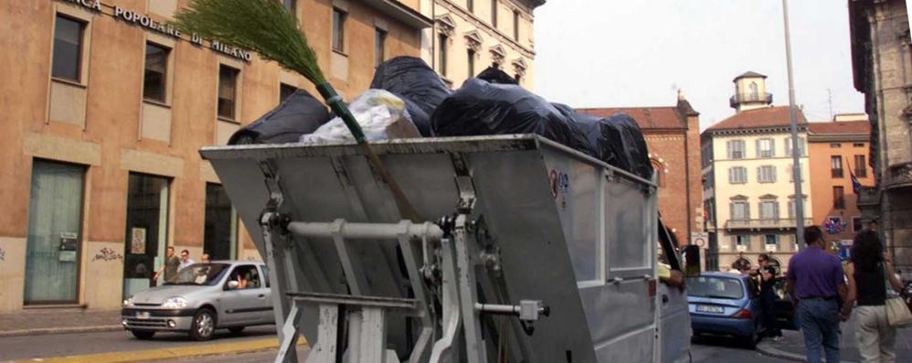 Raccolta dei rifiuti a Monza