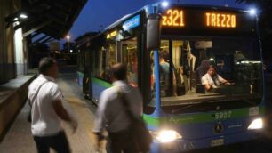 Monza Capolinea piazza Castello Z321 autobus Monza - Trezzo