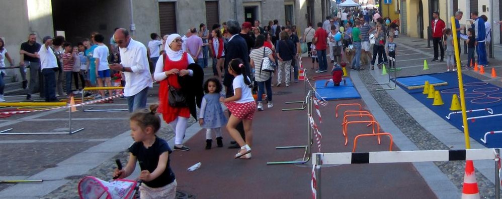 Tanta gente in centro per la prima “Notte Bianca... e non solo” di Albiate