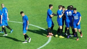 Calcio, l'esultanza del Seregno dopo il raddoppio di Marco Gasparri