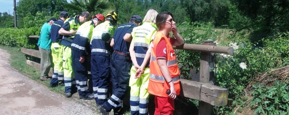 Lentate sul Seveso: l’esercitazione con simulazione di esondazione del Seveso - foto Cristina Marzorati