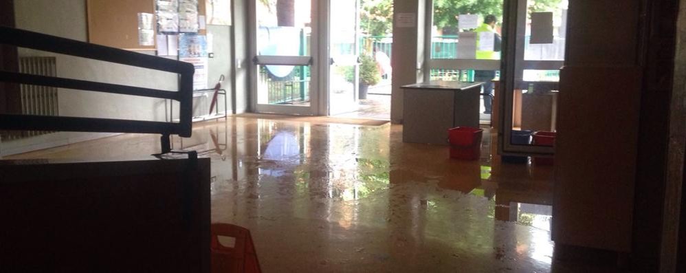 Monza, l’asilo Cartoccino allagato per la rottura di un tubo