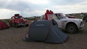 Il Portello alla Pechino-Parigi: l'accampamento dove i piloti hanno riposato il primo giorno in Mongolia a Undurshireet - foto Portello