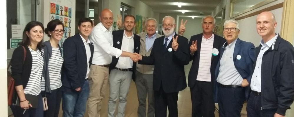 La festa a Verano Brianza peril nuovo sindaco Massimiliano Chiolo - foto Botto Rossa