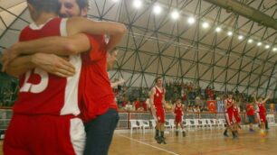 Basket, la Libertas Cernusco vince anche la Coppa Giove: Real Madrid battuto