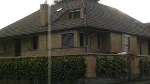 La villa con piscina interna di via prati