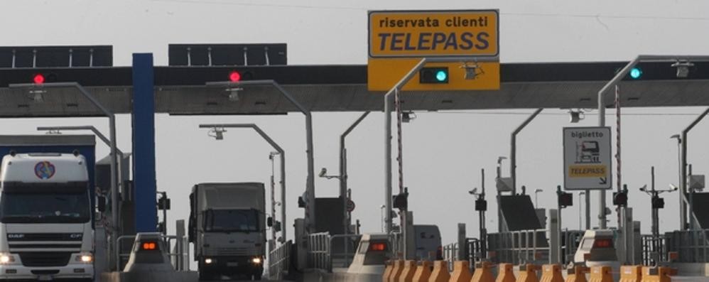 Il casello dell'autostrada A4 a Trezzo sull'Adda