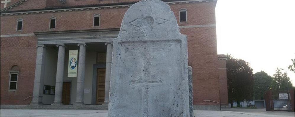 La lapide a Giussano