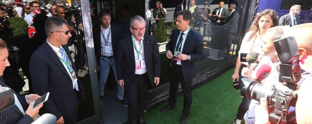 Monza Gran premio Italia 2015 Roberto Maroni con i dirigenti Sias dopo l incontro con Bernie Ecclestone