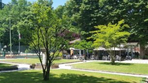Il Centro Sportivo Villa Reale Tennis inaugura “Al Campo”: ancora novità nei giardini della Villa Reale