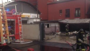 I vigili del fuoco in via Montevecchia