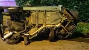 La Fiat Panda ribaltata a seguito dell’incidente