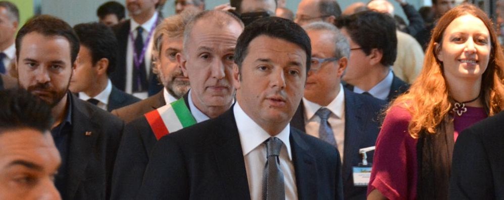 Il presidente del Consiglio, Matteo Renzi, a Vimercate