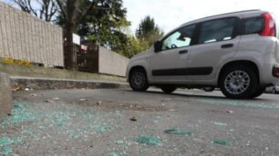 Monza, vandalismi contro le auto in via Eraclito