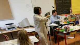 Monza, la scuola Play English chiude e riapre: scontro con i 30 dipendenti