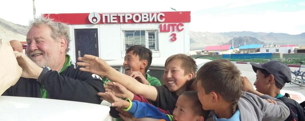 Il presidente della scuderia Portello in Mongolia