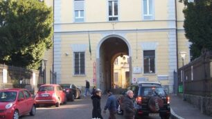 Seregno - L'ingresso dell'ospedale Trabattoni-Ronzoni di via Verdi, che ospita la guardia medica