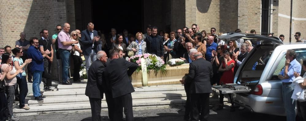 Seveso, i funerali di Fabiola Trenzani